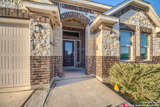 Listing photo id 1 for 6037 Cerulean