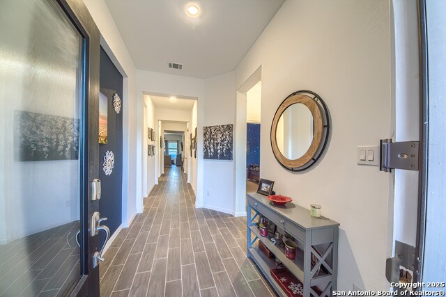 Listing photo id 2 for 6037 Cerulean