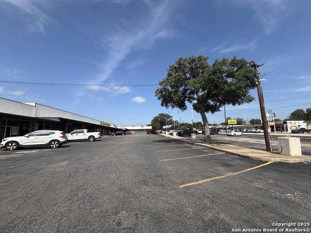 Listing photo id 9 for 1002 Donaldson Ave