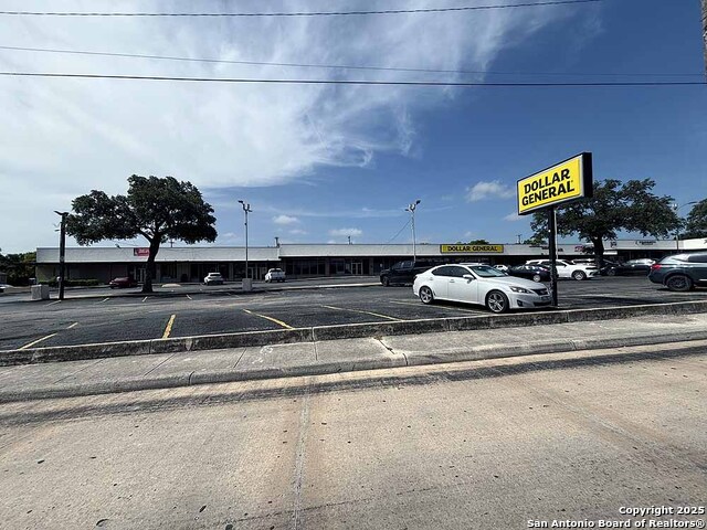 Listing photo id 10 for 1002 Donaldson Ave