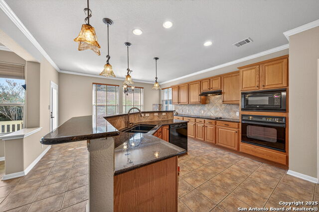 Image 20 of 39 For 1018 Peg Oak