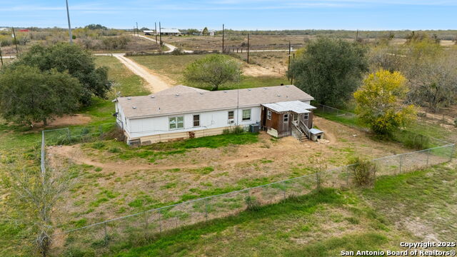 Details for 300 County Road 307, Floresville, TX 78114
