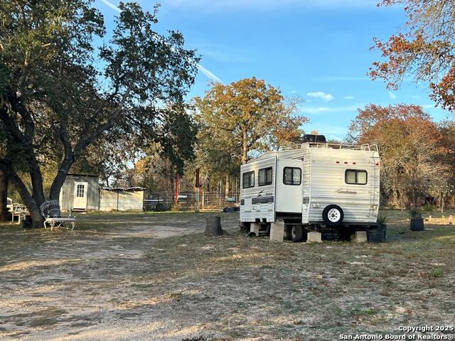 Image 22 of 35 For 735 Hume  