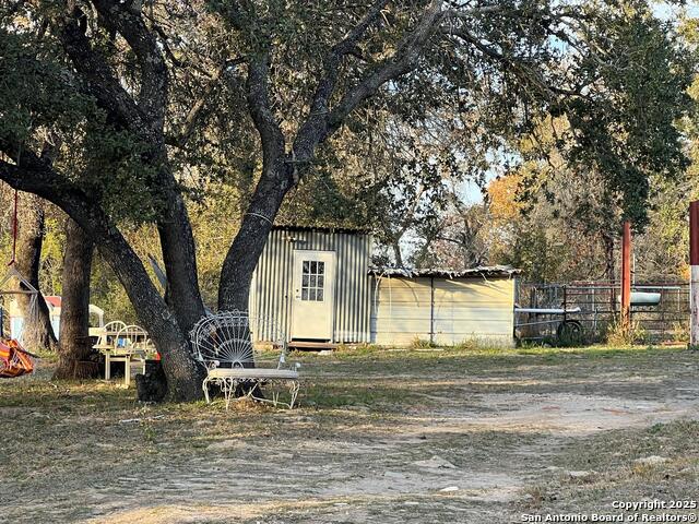 Image 30 of 35 For 735 Hume  