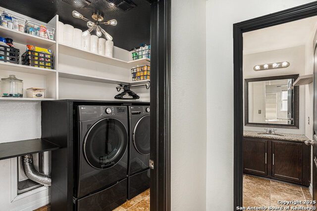 Listing photo id 15 for 1307 Alaskan Wolf