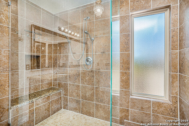 Listing photo id 21 for 1307 Alaskan Wolf