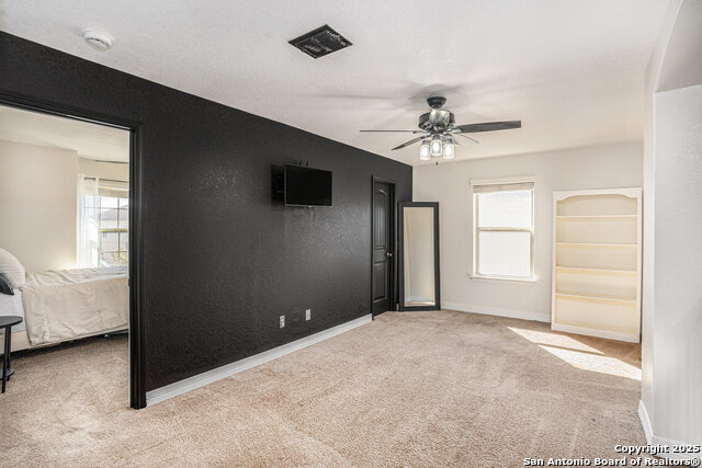 Listing photo id 27 for 1307 Alaskan Wolf