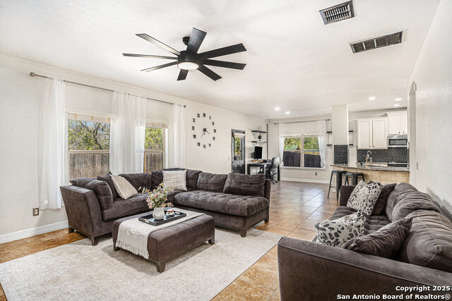 Listing photo id 1 for 1307 Alaskan Wolf