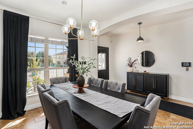 Listing photo id 6 for 1307 Alaskan Wolf