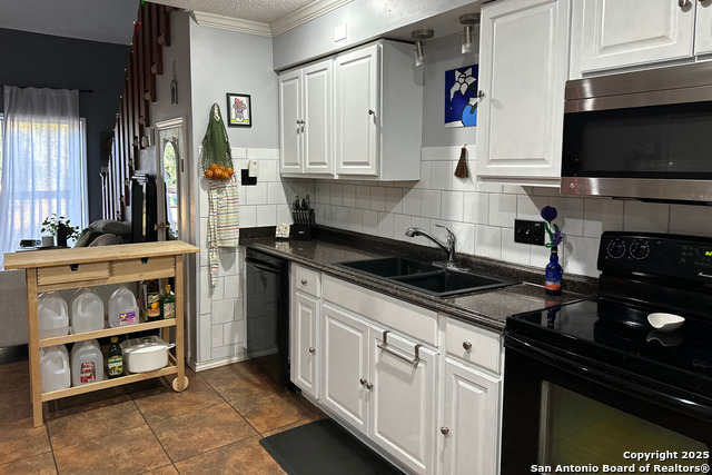 Image 11 of 20 For 10527 Perrin Beitel  B204