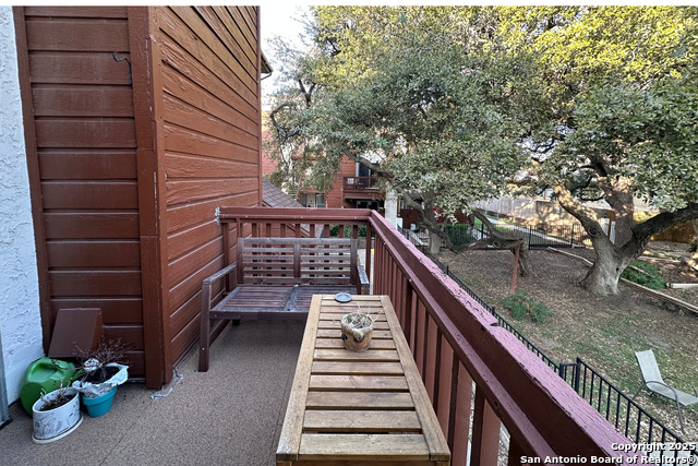 Image 16 of 20 For 10527 Perrin Beitel  B204