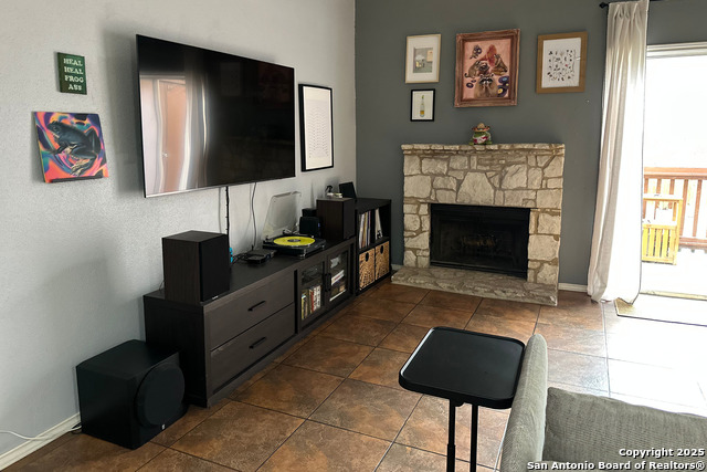 Image 17 of 20 For 10527 Perrin Beitel  B204