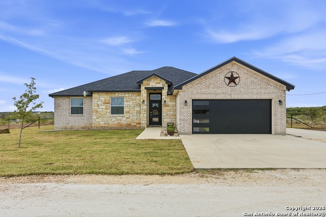Details for 59 Legend Hills Rd, Uvalde, TX 78801
