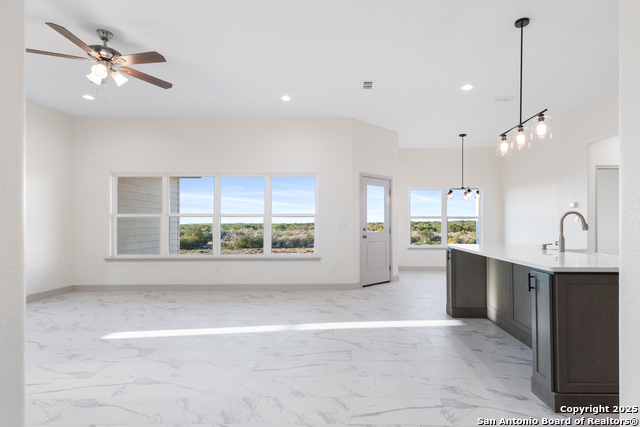 Listing photo id 10 for 59 Legend Hills Rd