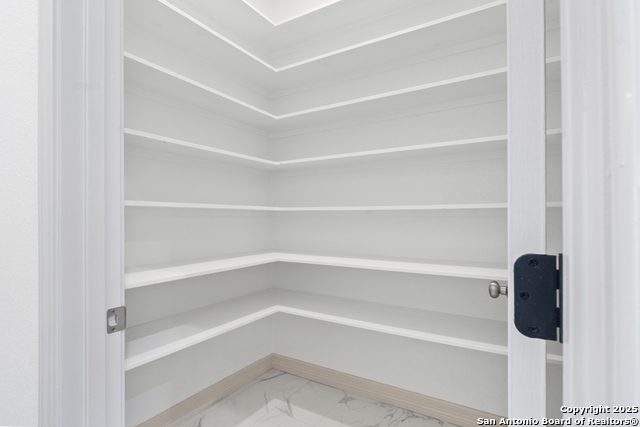 Listing photo id 13 for 59 Legend Hills Rd