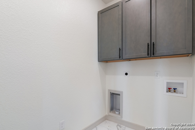 Listing photo id 14 for 59 Legend Hills Rd