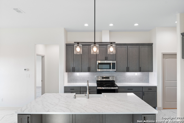 Listing photo id 6 for 59 Legend Hills Rd