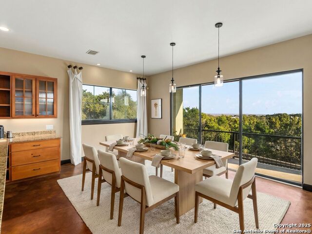 Listing photo id 8 for 16168 Revello Drive