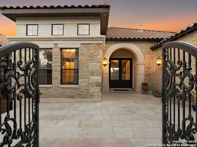 Listing photo id 0 for 16168 Revello Drive