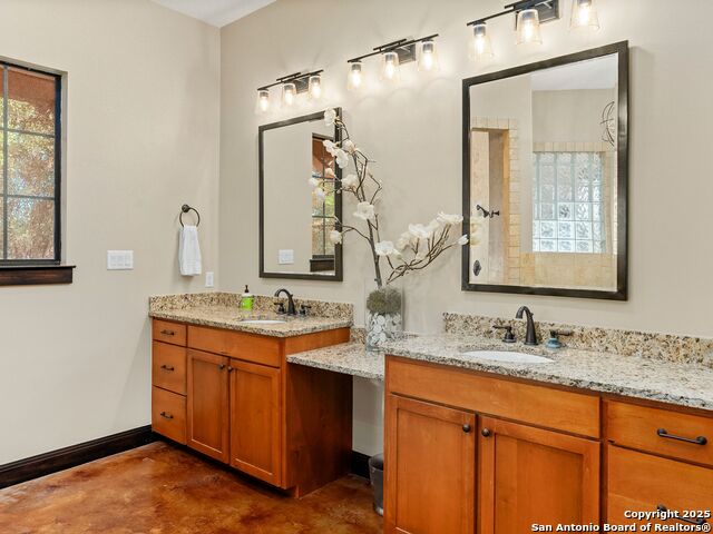 Listing photo id 20 for 16168 Revello Drive