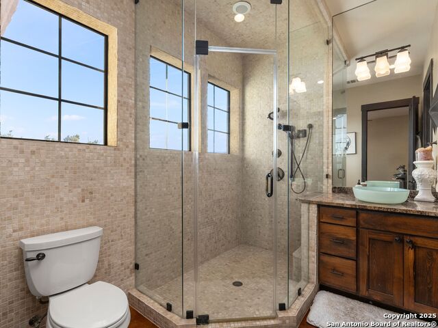 Listing photo id 27 for 16168 Revello Drive