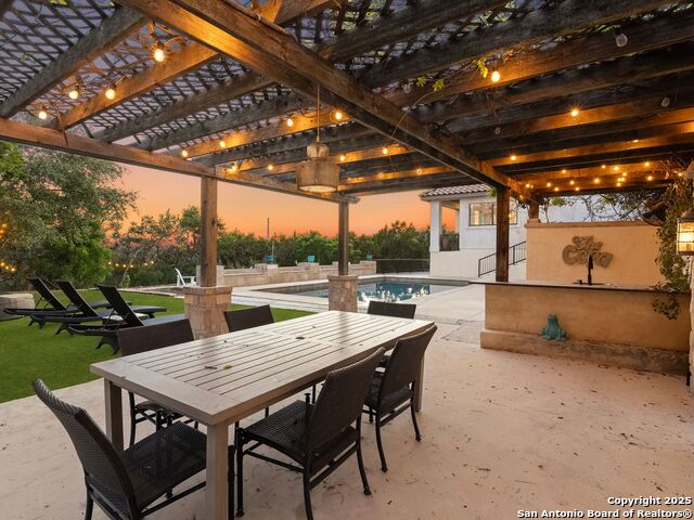 Listing photo id 34 for 16168 Revello Drive