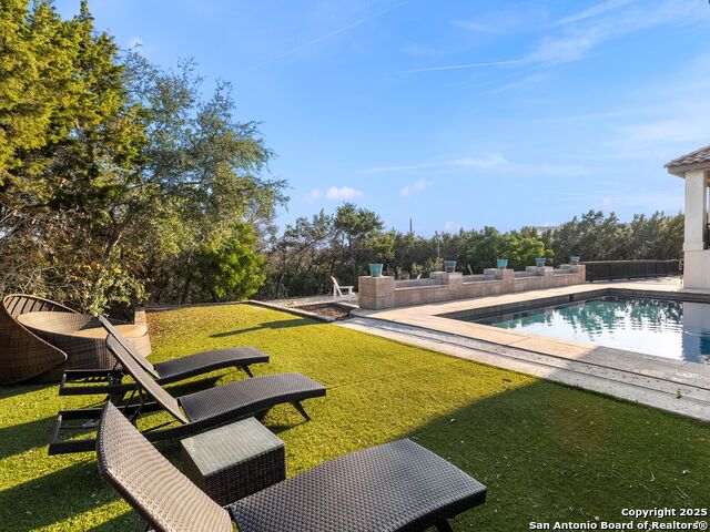 Listing photo id 37 for 16168 Revello Drive