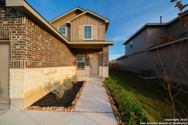 Image 3 of 28 For 13956 San Saba Falls