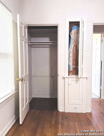 Image 13 of 16 For 409 Lynwood W 4