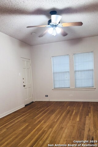 Image 14 of 16 For 409 Lynwood W 4