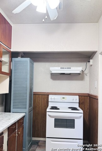 Image 5 of 16 For 409 Lynwood W 4