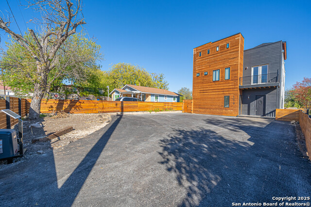 Details for 118 Clark Ave, San Antonio, TX 78203