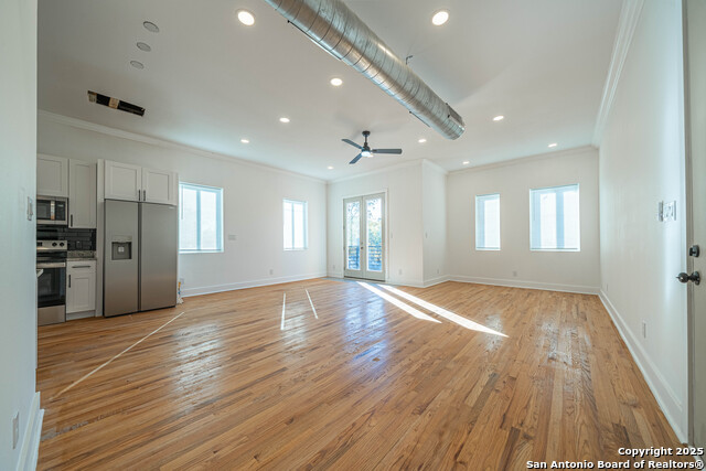 Image 23 of 48 For 118 Clark Ave