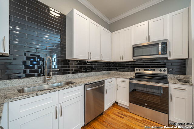 Image 8 of 48 For 118 Clark Ave