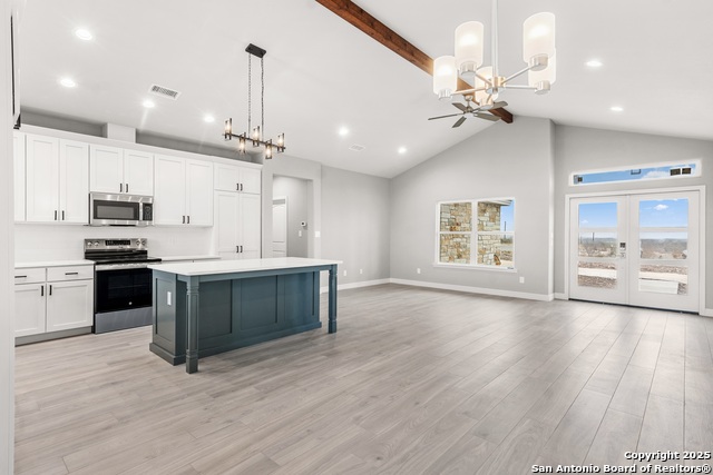 Listing photo id 8 for 59 Greystone Hills