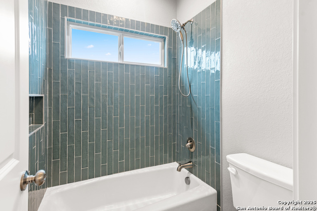 Listing photo id 15 for 59 Greystone Hills