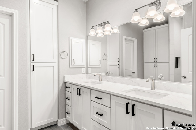 Listing photo id 18 for 59 Greystone Hills