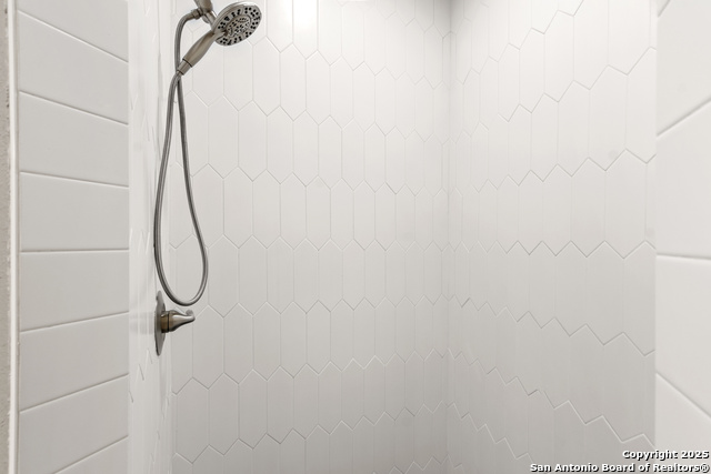 Listing photo id 20 for 59 Greystone Hills