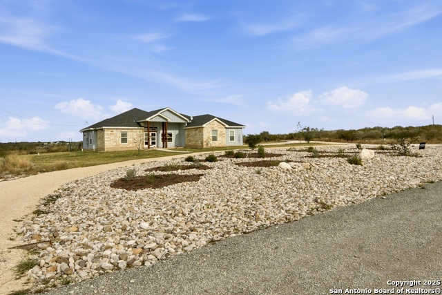 Listing photo id 32 for 59 Greystone Hills