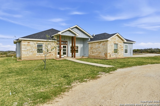 Listing photo id 2 for 59 Greystone Hills