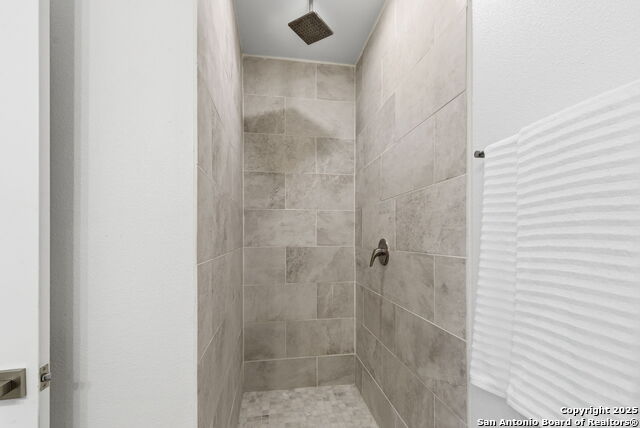 Image 20 of 23 For 214 Cooper St