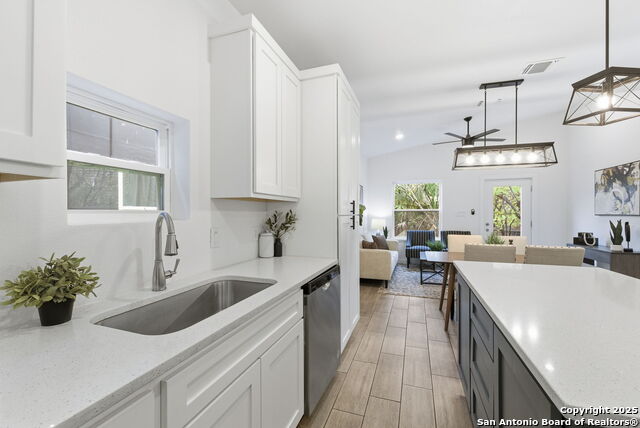 Image 5 of 23 For 214 Cooper St