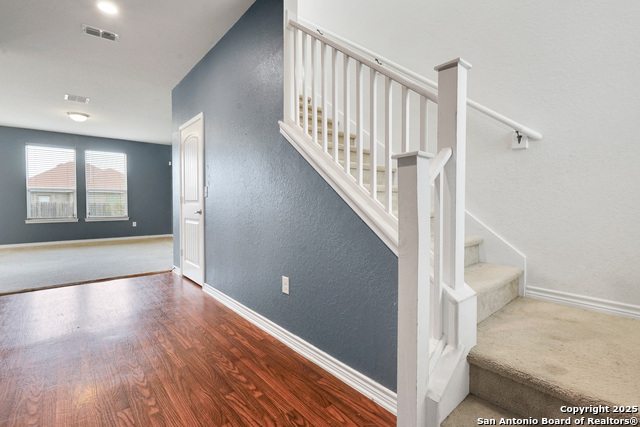 Image 4 of 33 For 1115 Galapagos