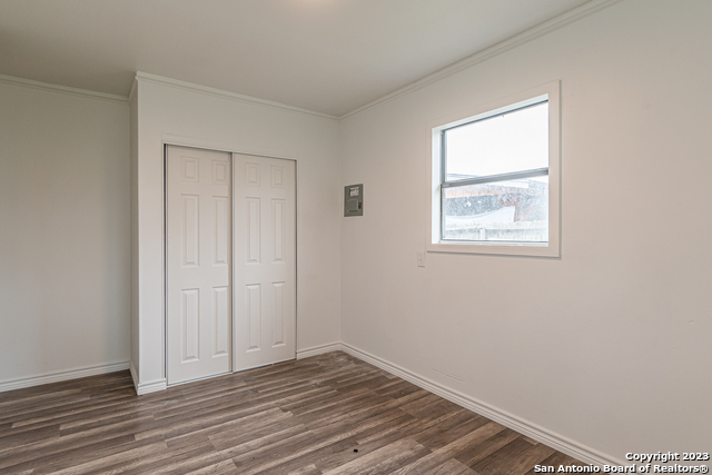 Image 12 of 20 For 6142 Lawn Valley