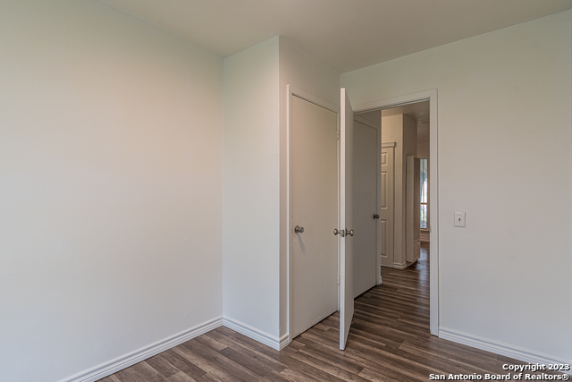 Image 13 of 20 For 6142 Lawn Valley