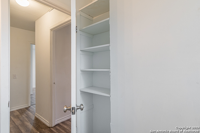 Image 16 of 20 For 6142 Lawn Valley