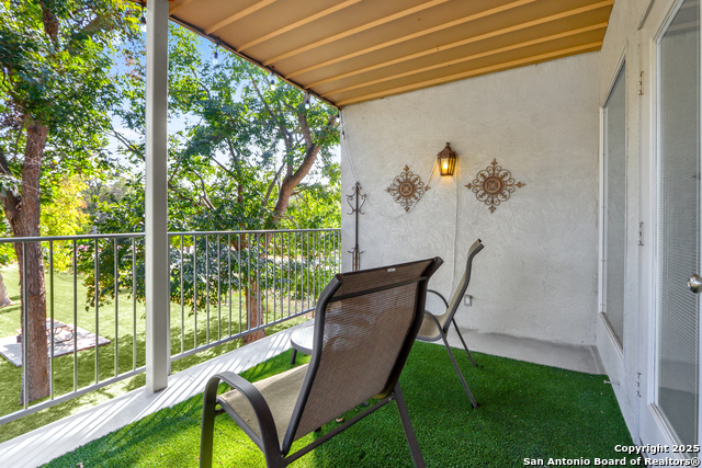 Image 21 of 27 For 730 Mather E # 101