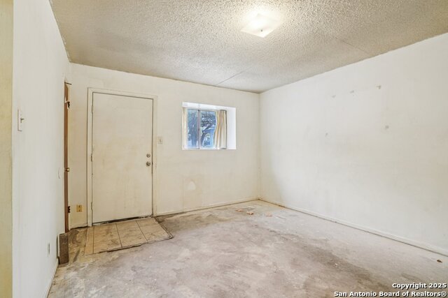 Image 39 of 50 For 3818 Sherril Brook