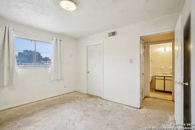 Image 46 of 50 For 3818 Sherril Brook