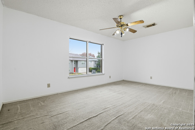 Image 20 of 29 For 17022 Irongate Rail